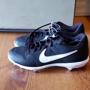 Nike brand new baseball shoes